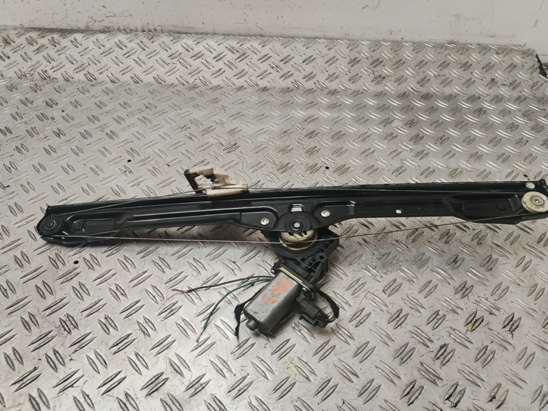 ELEVALUNAS DELANTERO IZQUIERDO 130423