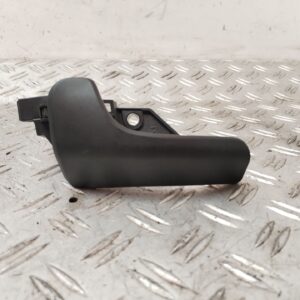 MANETA INTERIOR DELANTERA IZQUIERDA 132511