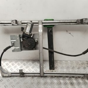 ELEVALUNAS DELANTERO DERECHO 131778