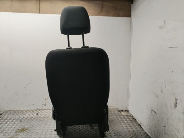 ASIENTO DELANTERO IZQUIERDO 131230