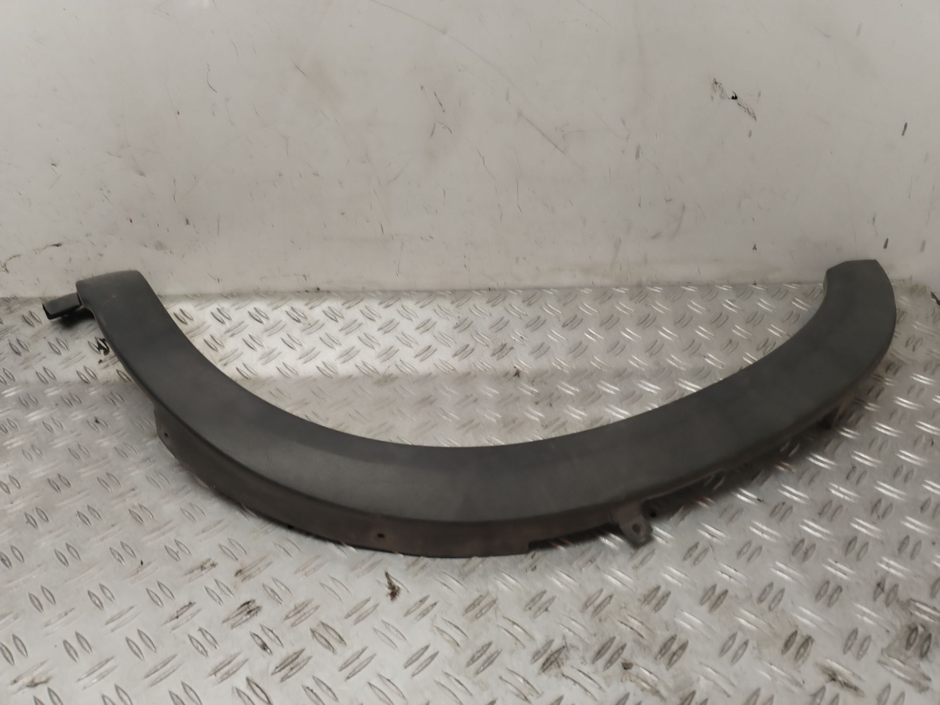 ALETIN DELANTERO IZQUIERDO 131893