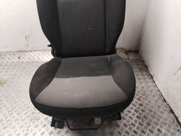 ASIENTO DELANTERO DERECHO 131229