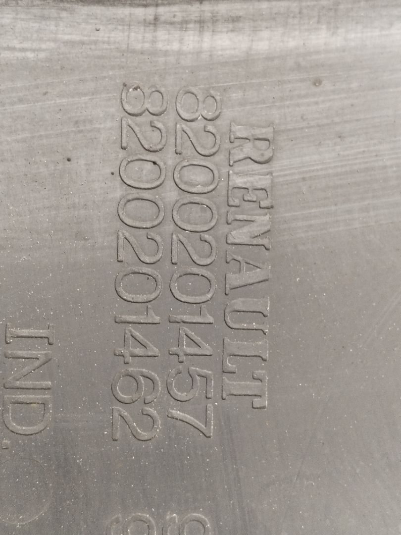 PUNTERA PARAGOLPES TRASERA DERECHA 131707