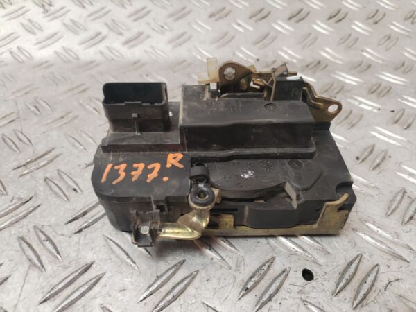 CERRADURA PUERTA DELANTERA DERECHA 132288