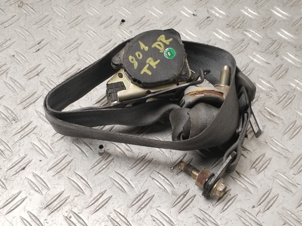 CINTURON SEGURIDAD TRASERO DERECHO 132129