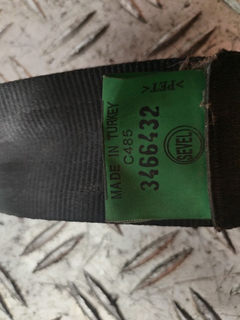 CINTURON SEGURIDAD TRASERO CENTRAL 131869