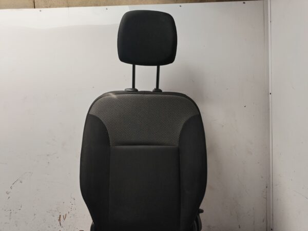 ASIENTO DELANTERO IZQUIERDO 131230
