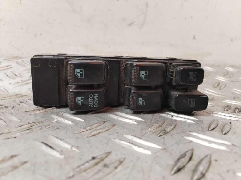 MANDO ELEVALUNAS DELANTERO IZQUIERDO 132496