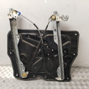 ELEVALUNAS DELANTERO DERECHO 132251