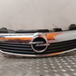 REJILLA DELANTERA 131801
