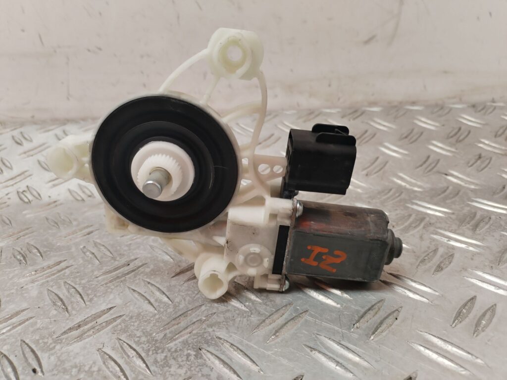 MOTOR ELEVALUNAS DELANTERO IZQUIERDO 131872