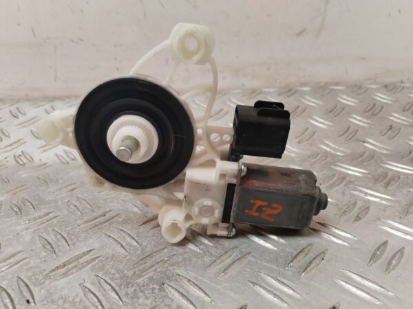 MOTOR ELEVALUNAS DELANTERO IZQUIERDO 131872