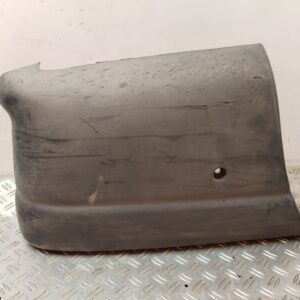 PUNTERA PARAGOLPES TRASERA IZQUIERDA 131660