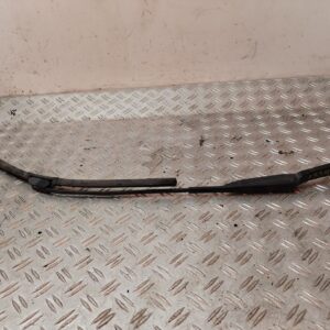 BRAZO LIMPIA DELANTERO IZQUIERDO 131558