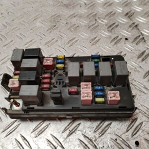 CAJA RELES / FUSIBLES 131799