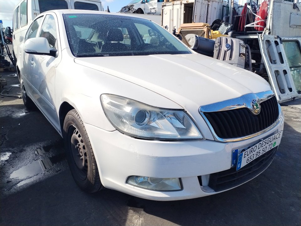 SKODA OCTAVIA BERLINA (1Z3) del 2011