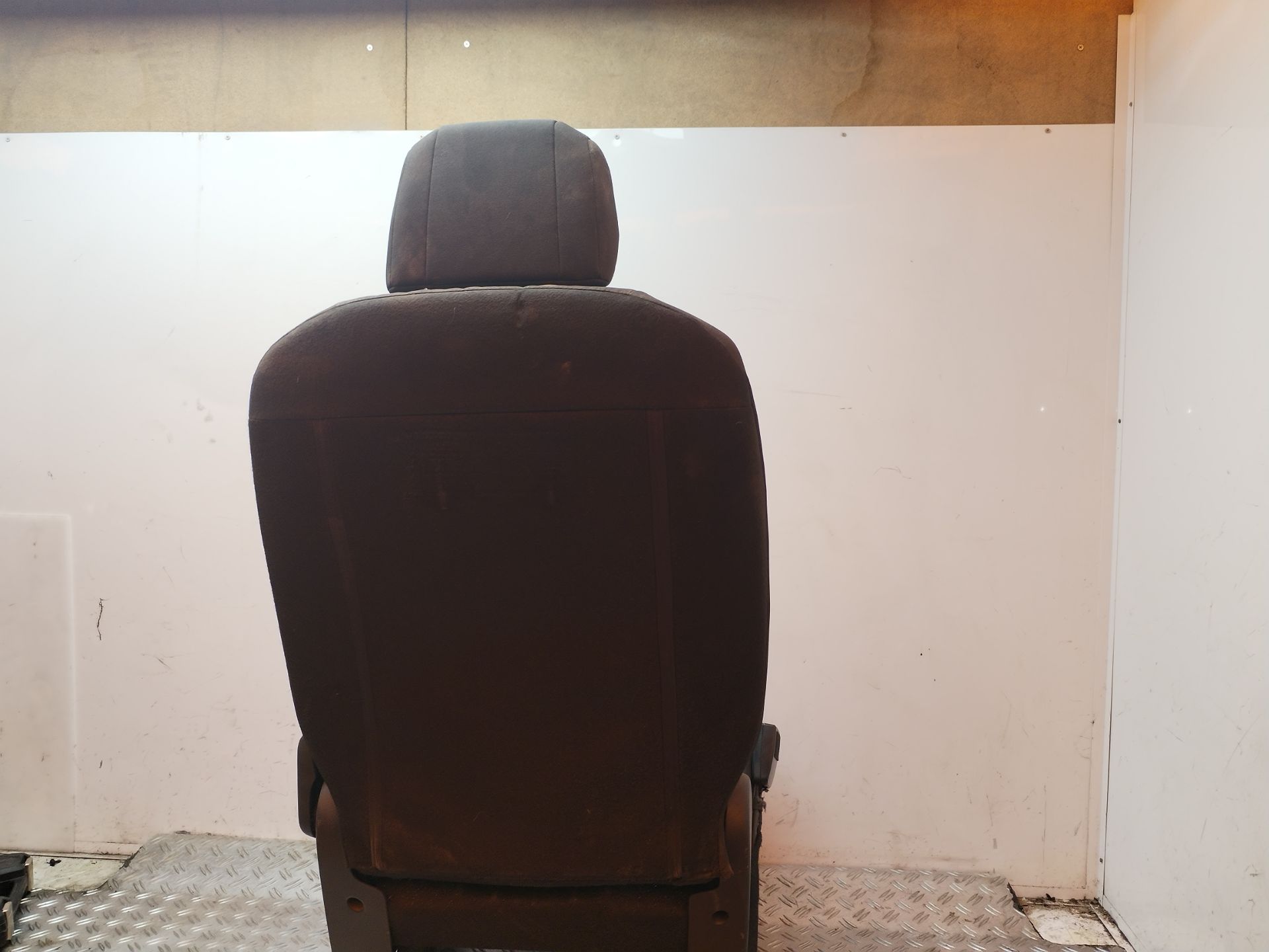 ASIENTO DELANTERO IZQUIERDO 130475