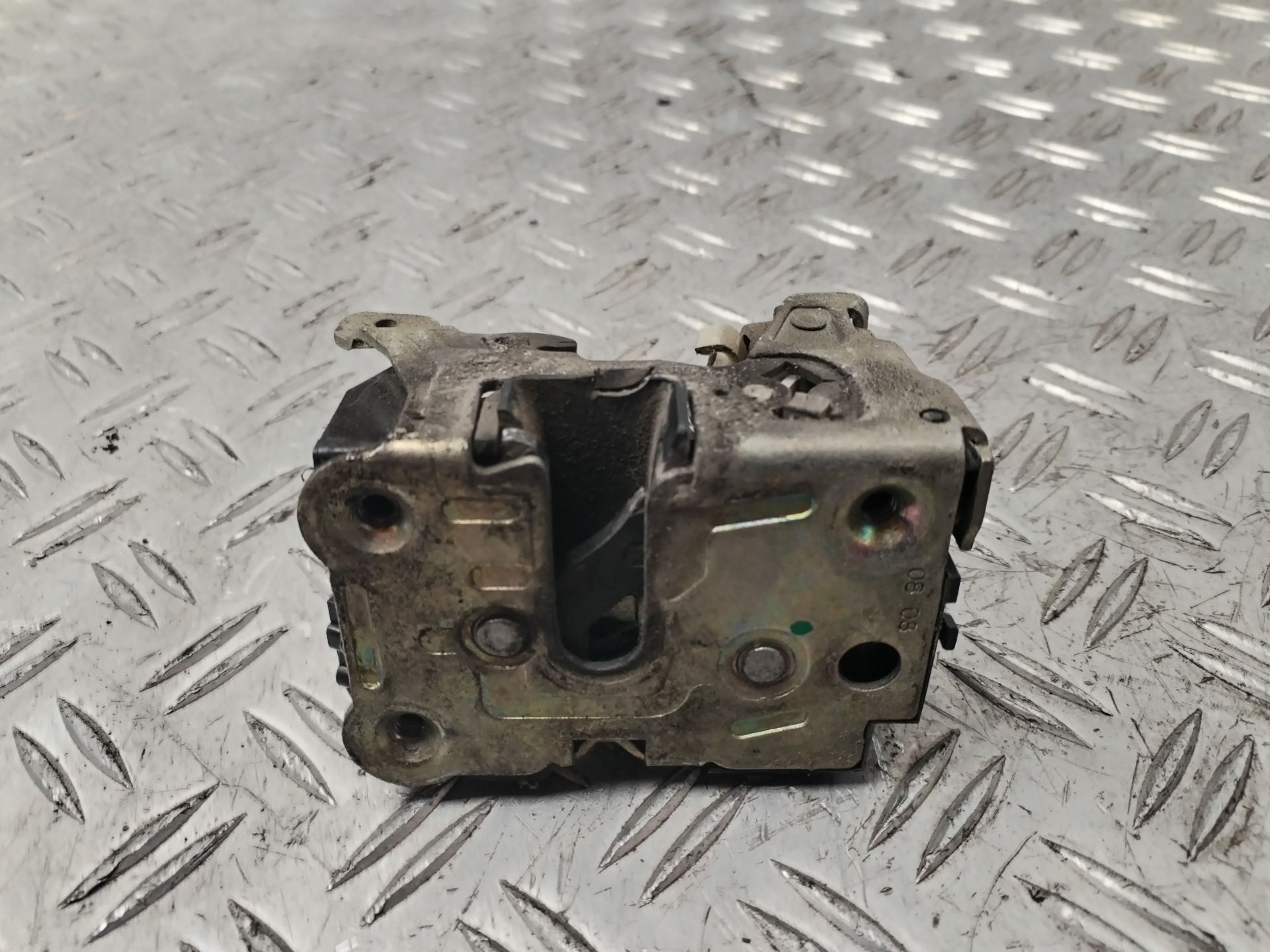 CERRADURA PUERTA DELANTERA DERECHA 131773