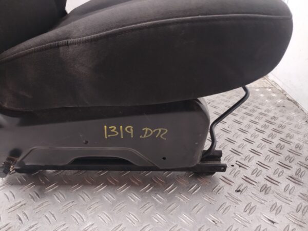 ASIENTO DELANTERO DERECHO 131229