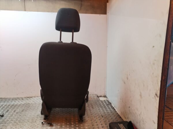 ASIENTO DELANTERO DERECHO 130467