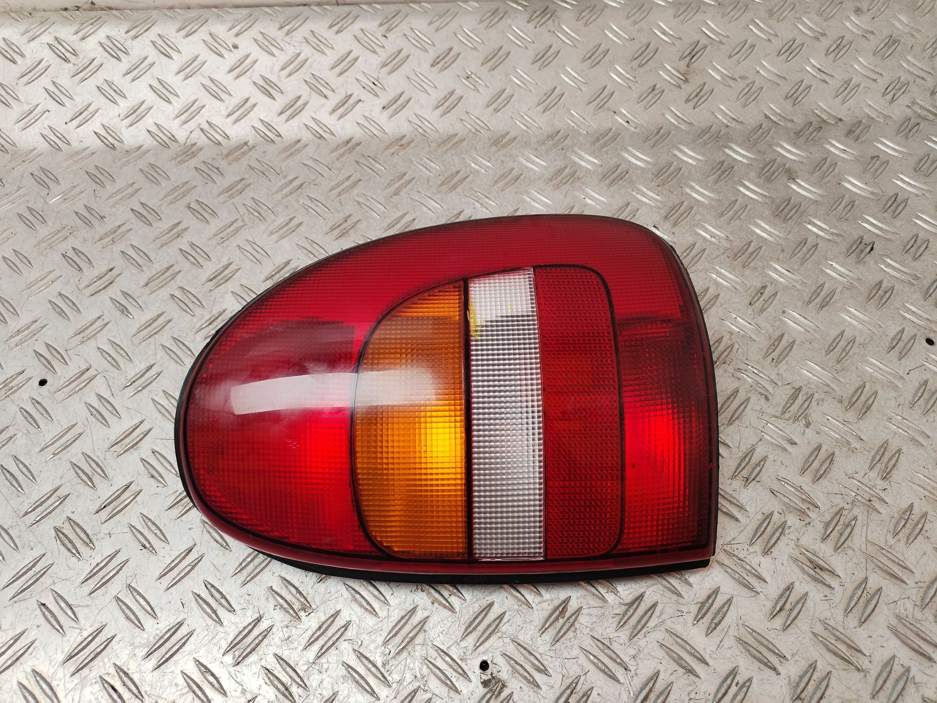 PILOTO TRASERO DERECHO 132173