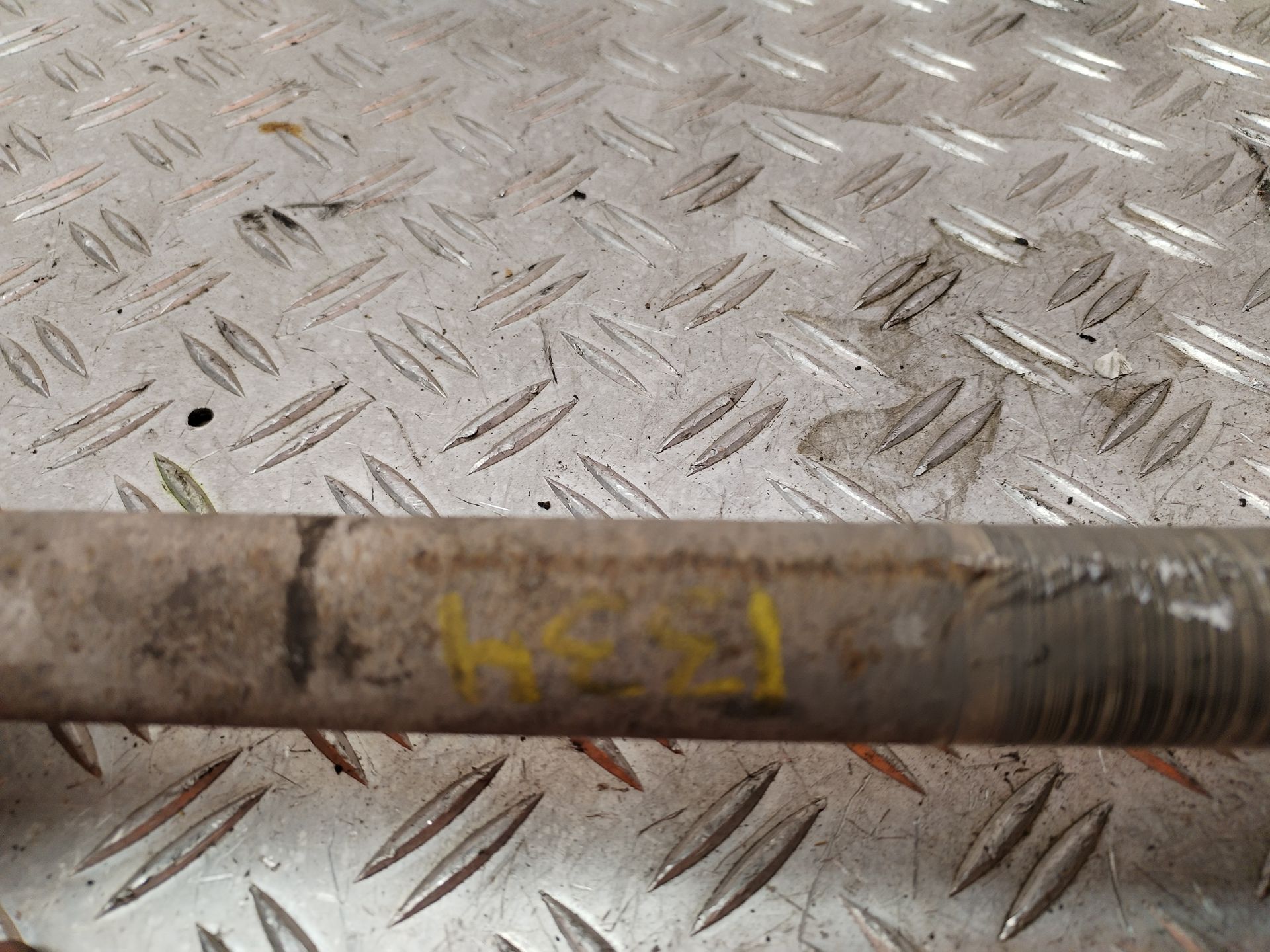 TRANSMISION DELANTERA IZQUIERDA 131566