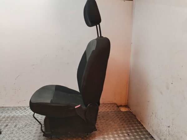 ASIENTO DELANTERO DERECHO 130467