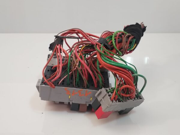 CAJA RELES / FUSIBLES 132958