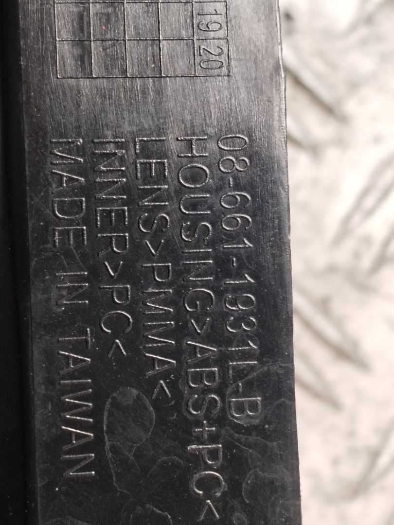 PILOTO TRASERO IZQUIERDO 134348