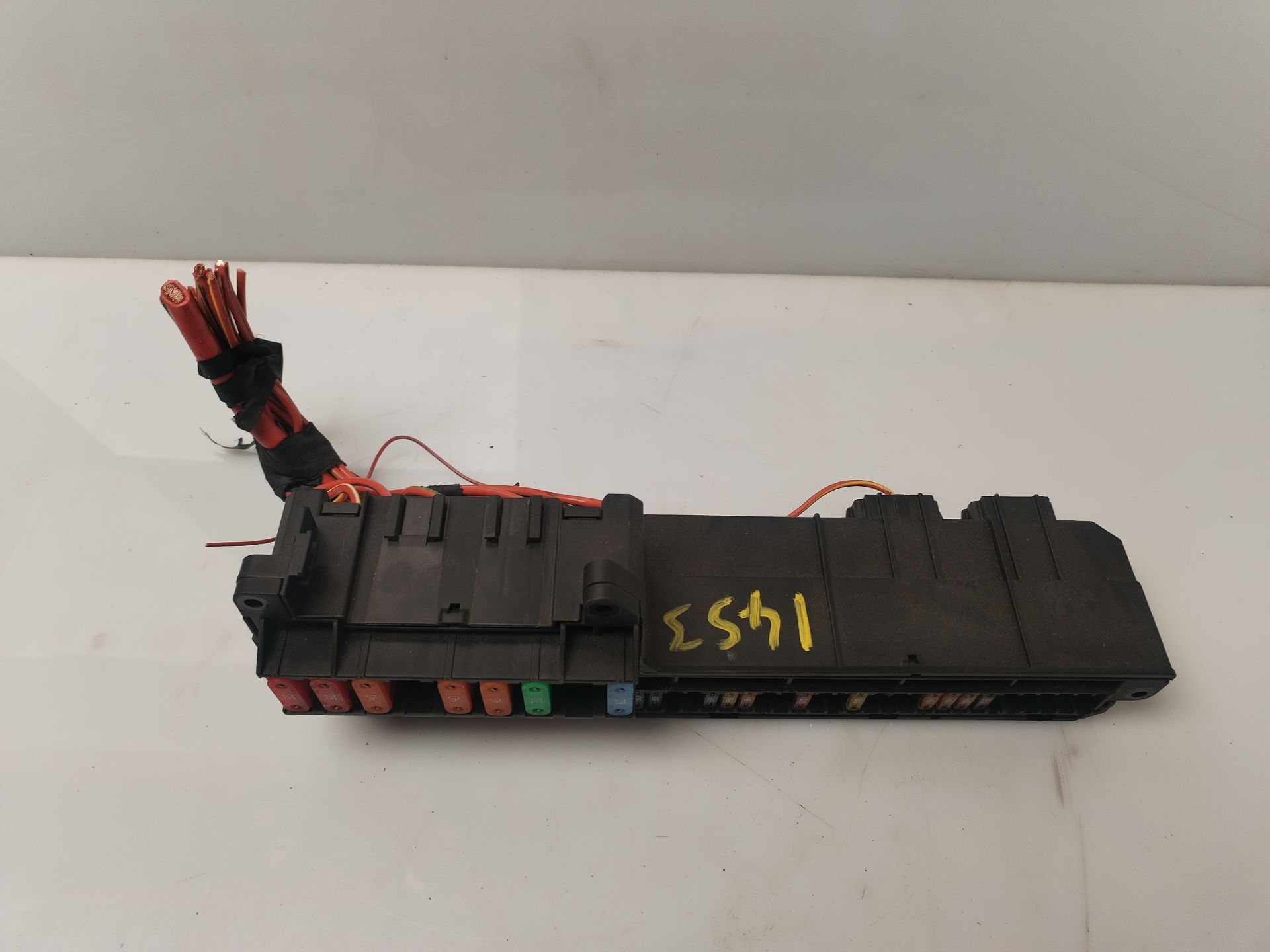 CAJA RELES / FUSIBLES 134214