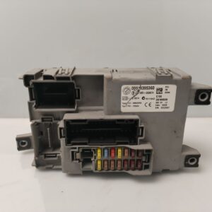 CAJA RELES / FUSIBLES 134361