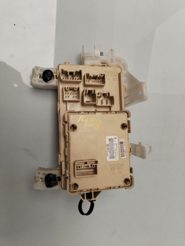 CAJA RELES / FUSIBLES 133593