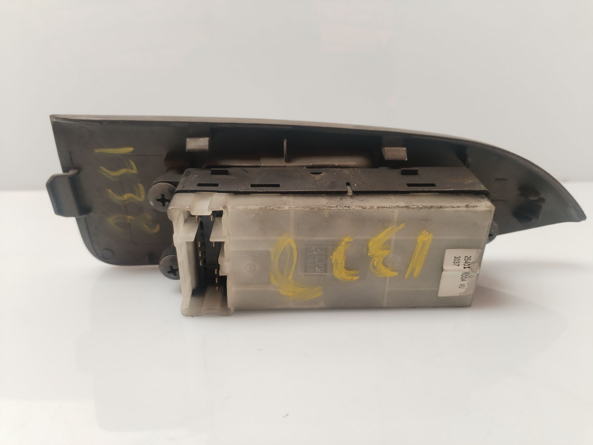 MANDO ELEVALUNAS DELANTERO IZQUIERDO 133535