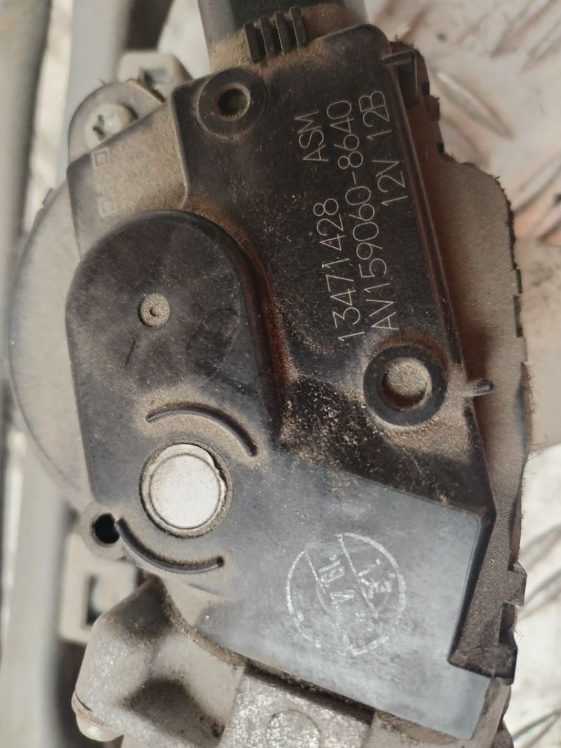 MOTOR LIMPIA DELANTERO 132658