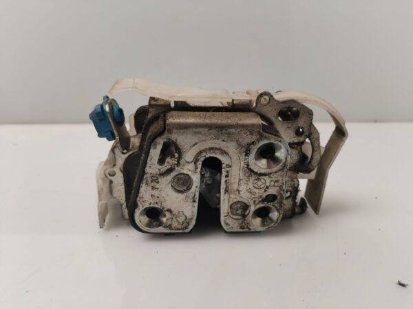 CERRADURA PUERTA DELANTERA DERECHA 133619