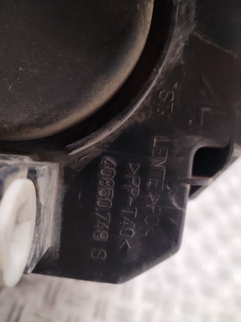 FARO IZQUIERDO 132758