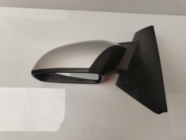 RETROVISOR IZQUIERDO 133001