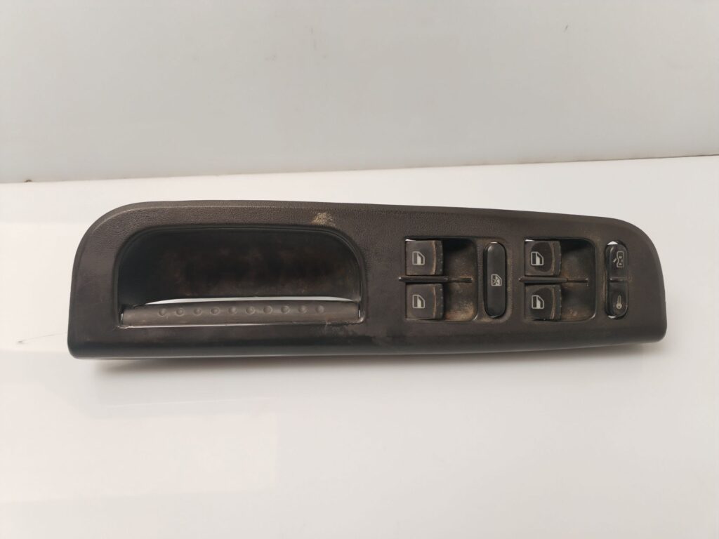 MANDO ELEVALUNAS DELANTERO IZQUIERDO 133263