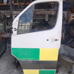 PUERTA DELANTERA IZQUIERDA 133116