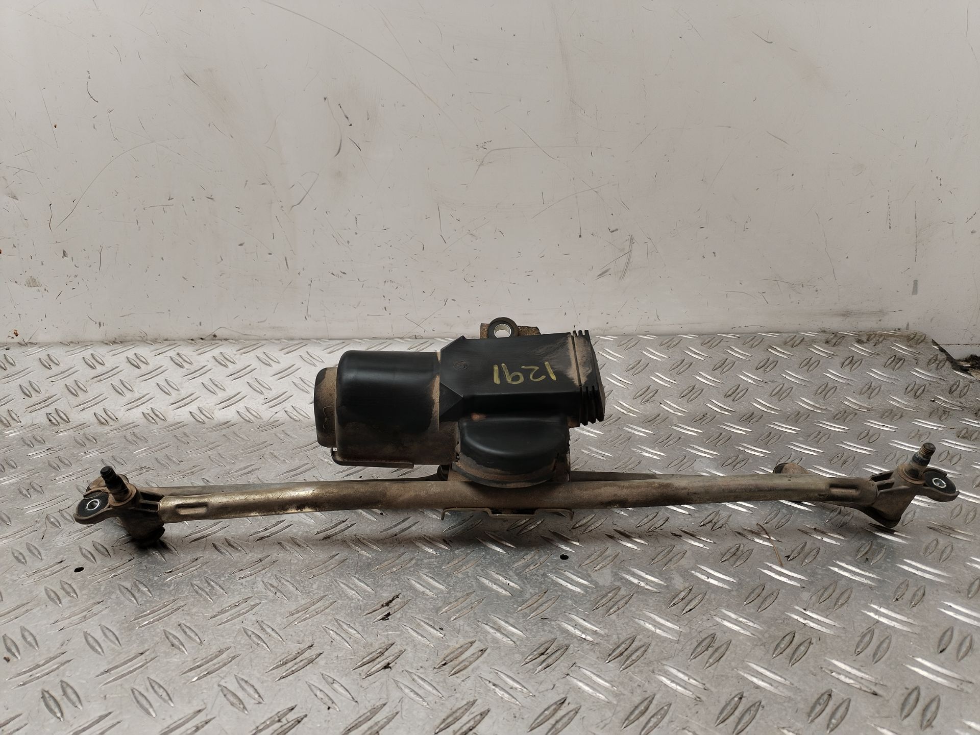 MOTOR LIMPIA DELANTERO 131328