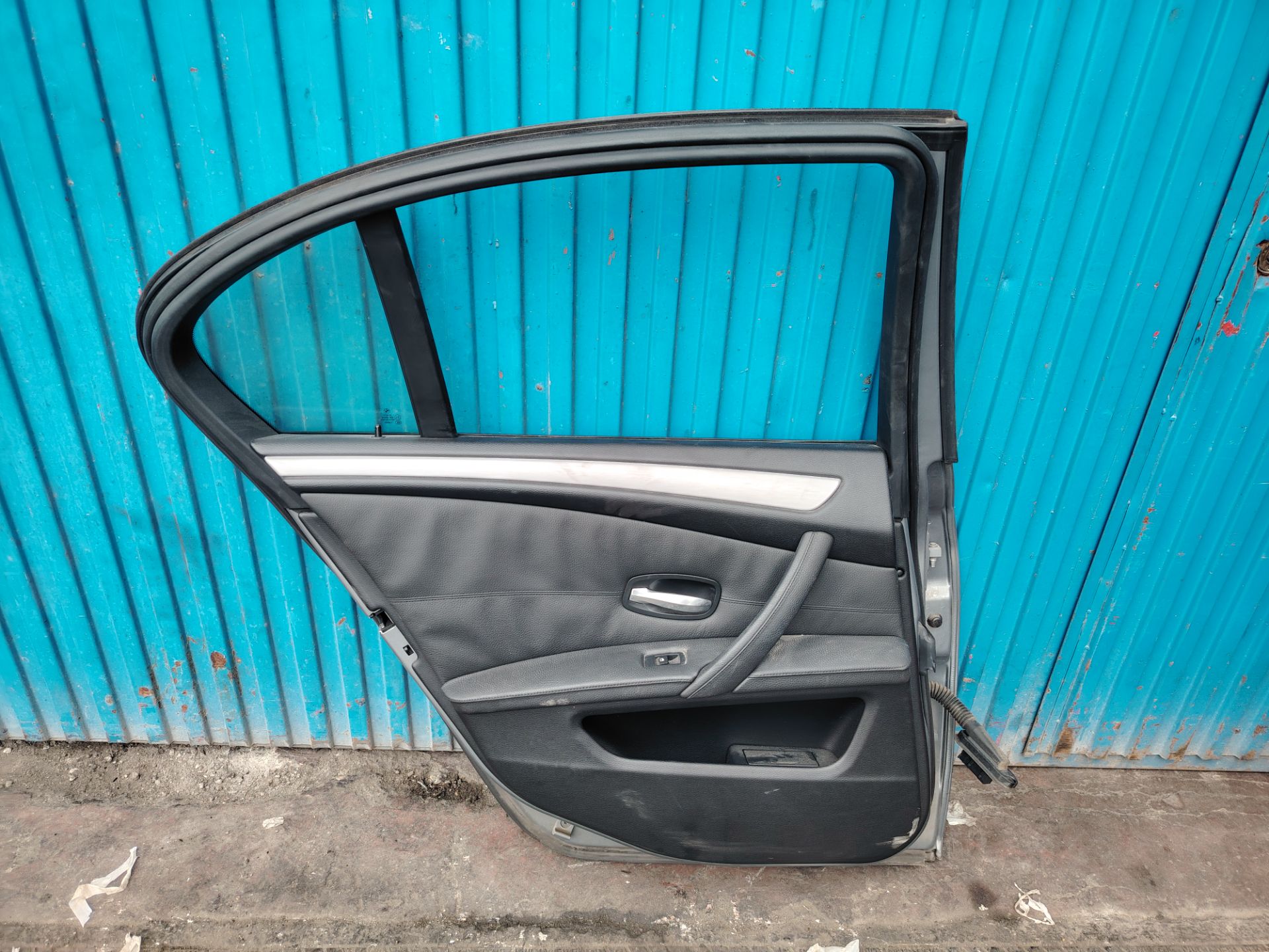 PUERTA TRASERA IZQUIERDA 134382