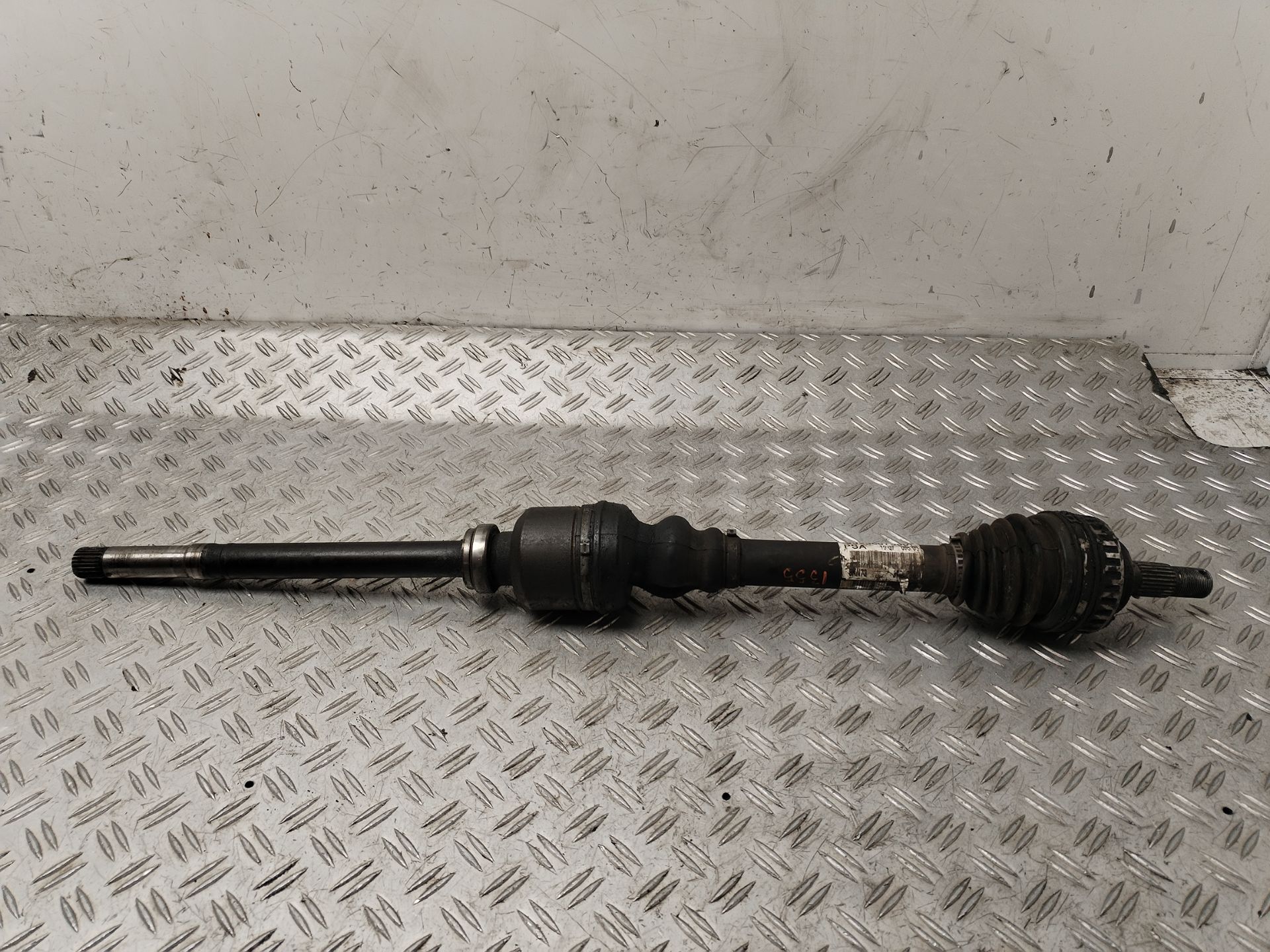 TRANSMISION DELANTERA DERECHA 133088