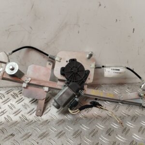 ELEVALUNAS DELANTERO DERECHO 132752