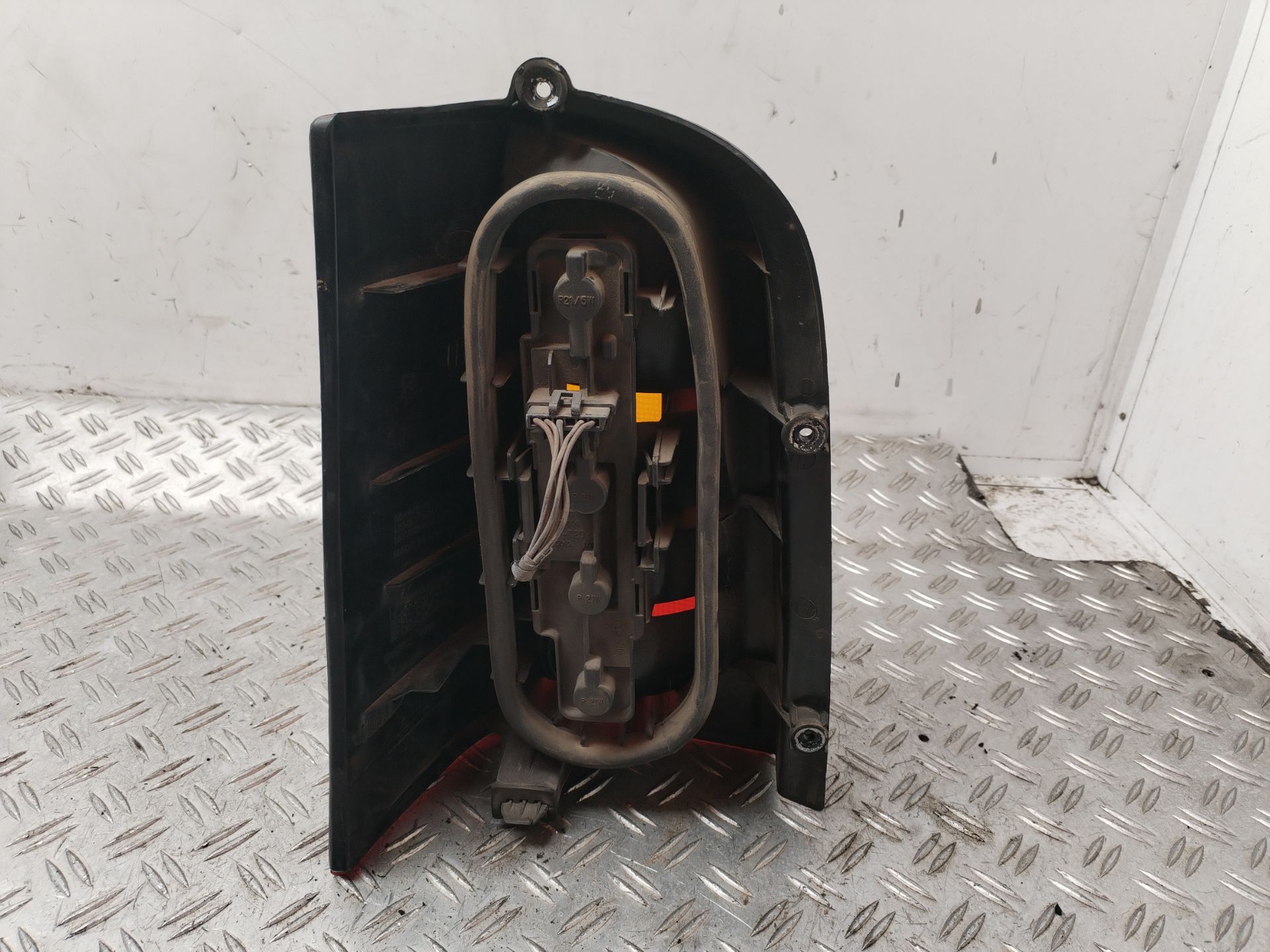 PILOTO TRASERO DERECHO 132683