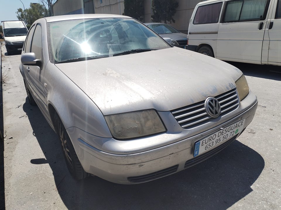 VOLKSWAGEN BORA BERLINA (1J2)(1998) del 2001