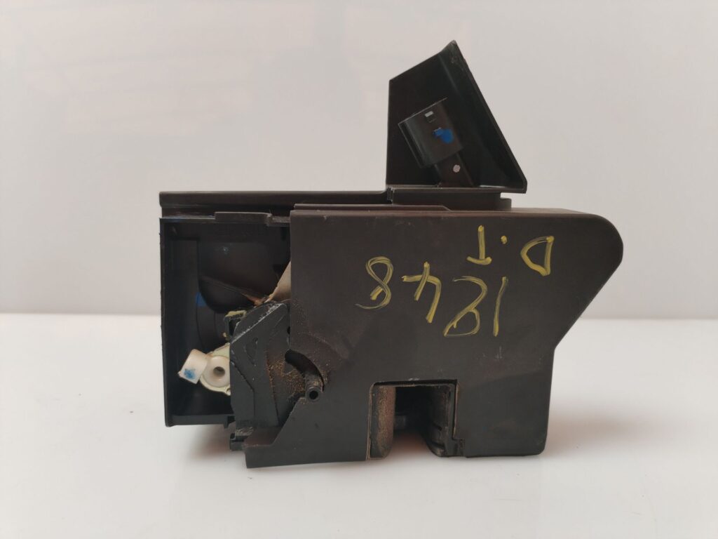 CERRADURA PUERTA TRASERA DERECHA 133947