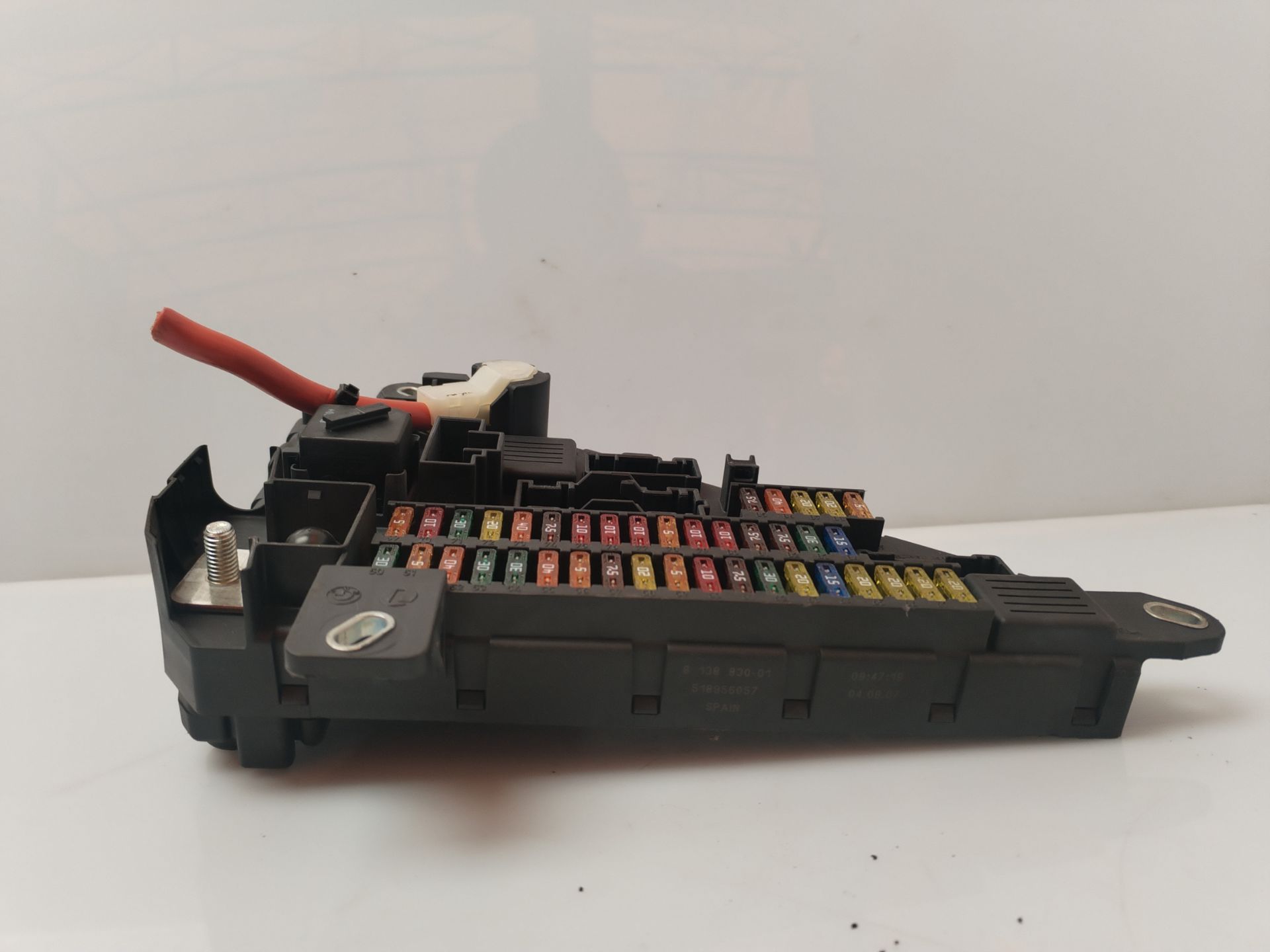 CAJA RELES / FUSIBLES 134258