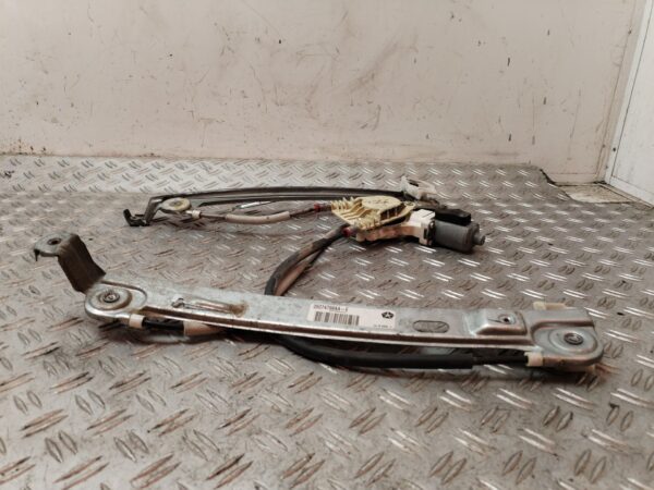 ELEVALUNAS DELANTERO IZQUIERDO 133303