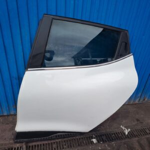 PUERTA TRASERA IZQUIERDA 134375