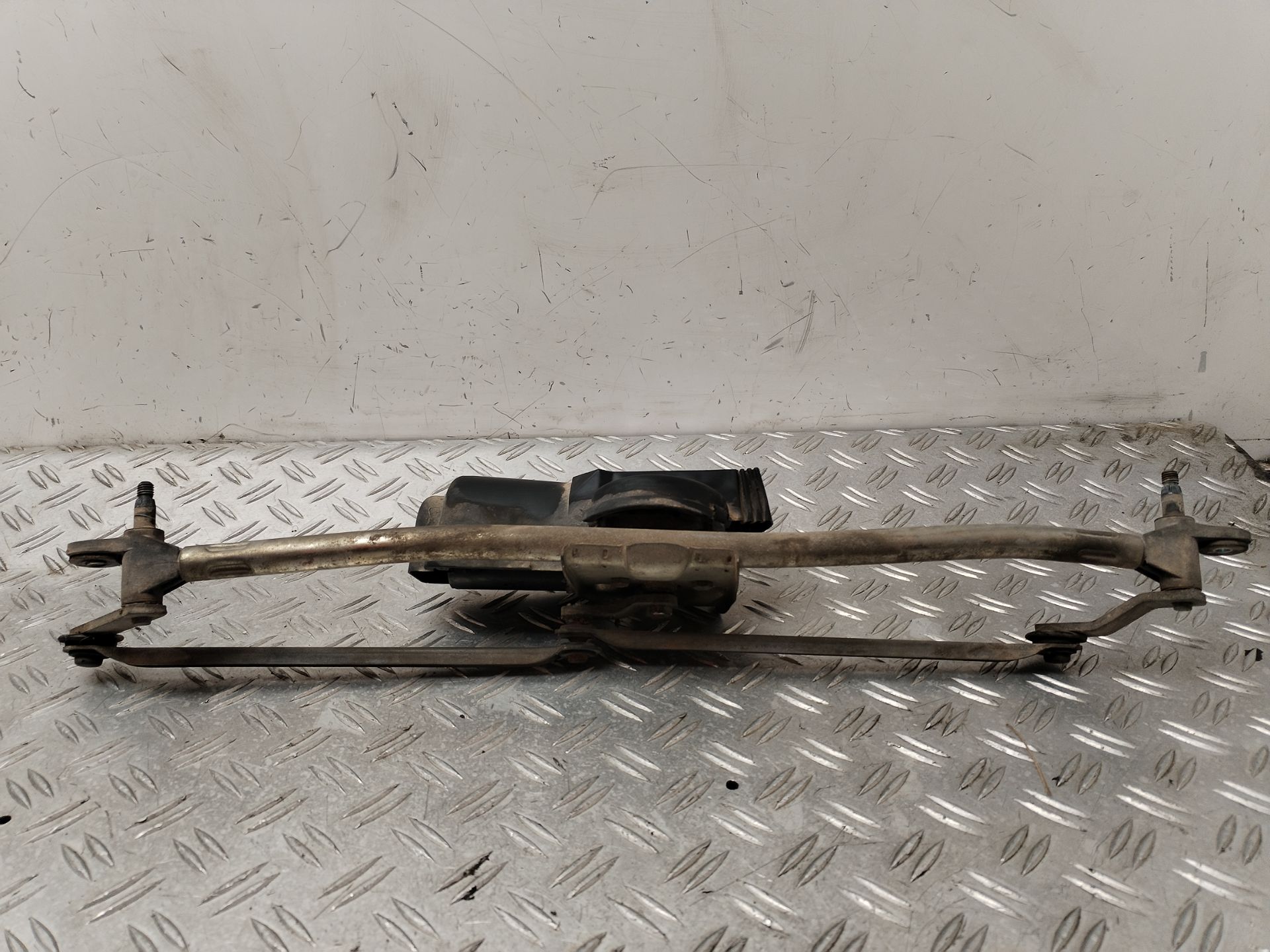 MOTOR LIMPIA DELANTERO 131328